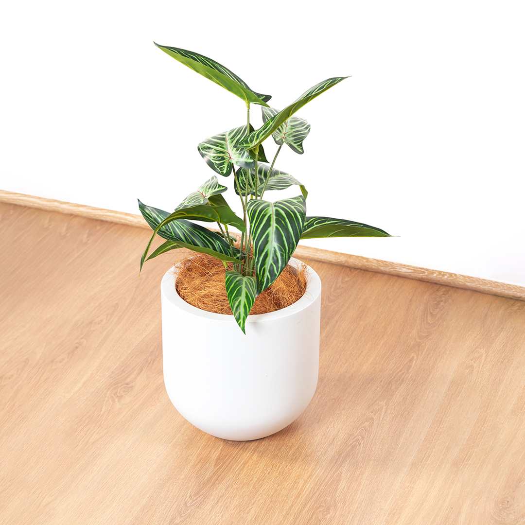 Small artificial planter